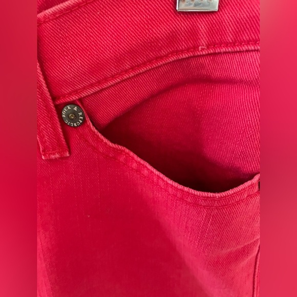 ✨Women’s Rock & Republic Red Jeans Size 2 - Picture 4 of 14